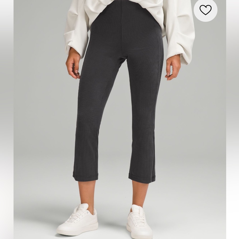 NWT Ribbed Softstreme Zip-Leg High-Rise
Cropped Pant 25"